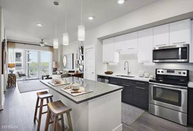 Main picture of 535 Lovett Blvd