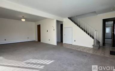 Main picture of 333 Loring Rd