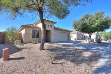 Main picture of 41605 W Corvalis Ln