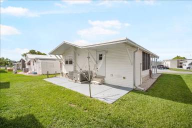 Main picture of 35045 Cynthia Ave