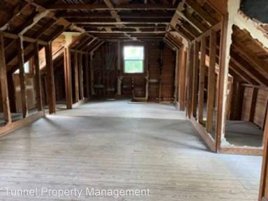 Main picture of 202 Maplewood Ave