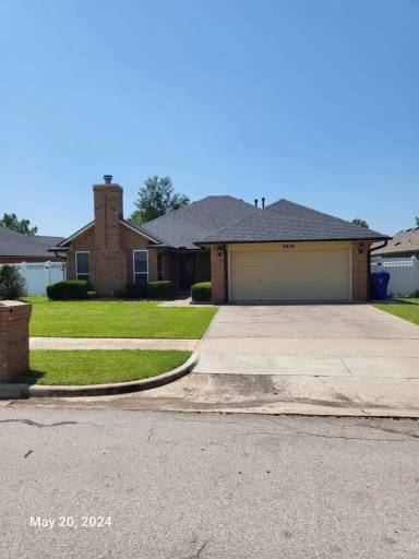 Main picture of 3212 Crossroads Blvd