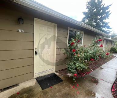 Main picture of 4180 Center St NE