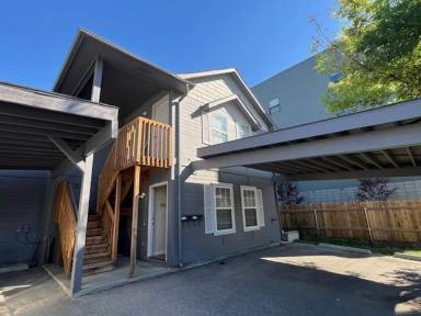 Main picture of 2120 S Vista Ave