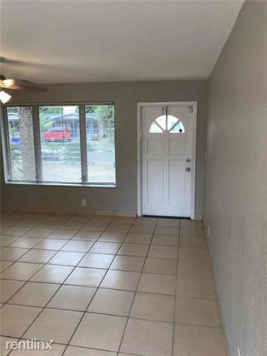 Main picture of 6710 SW 18th Ct