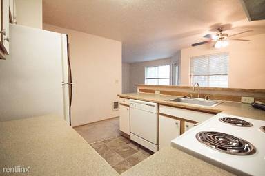 Main picture of 1060 White Plains Rd