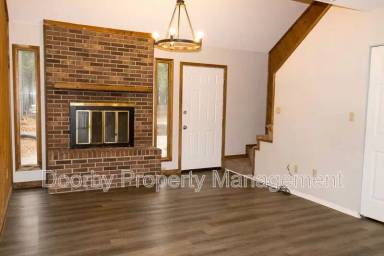 Main picture of 18 S Germantown Rd