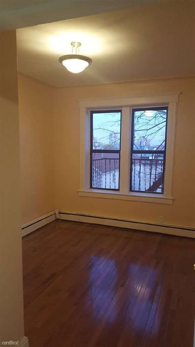 Main picture of 6302 Polk St