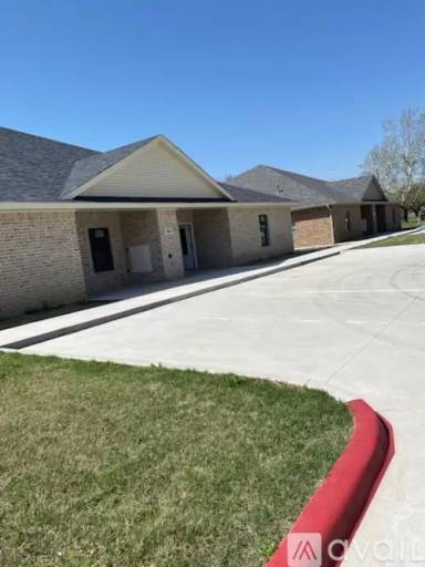 Main picture of 306 S Preston Rd