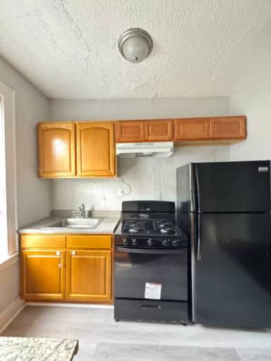 Main picture of 691 Elizabeth Ave