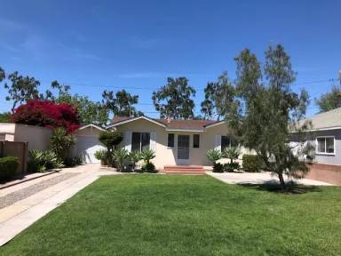 Main picture of 1121 E Wilshire Ave