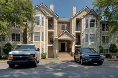 Main picture of 6217 Rosecroft Dr