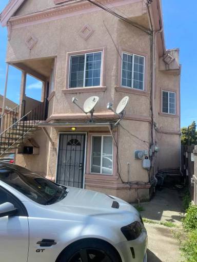 Main picture of 827 34th Ave
