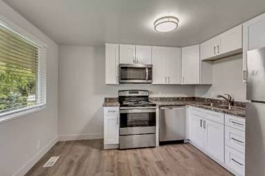 Main picture of Delmar Gardens - 2111A