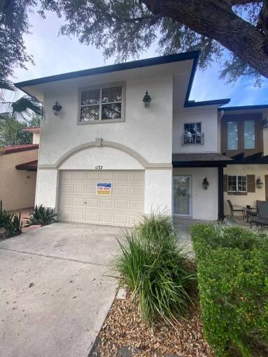 Main picture of 1132 Avenida de las Casas