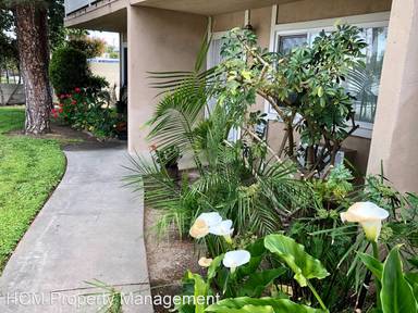 Main picture of 415 N Clark St