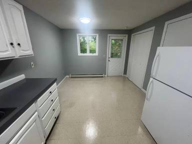 Main picture of 44 Hadley Rd