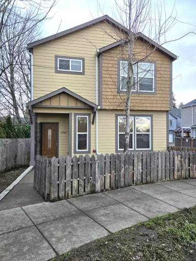 Main picture of 13560 SE Steele St