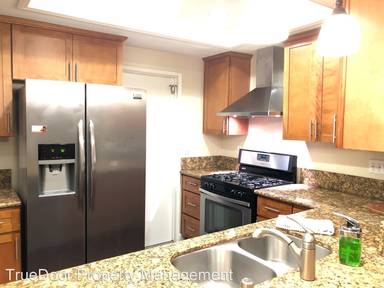 Main picture of 7 Bright Holw