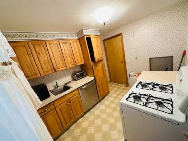 Main picture of 26 Paradise Ct