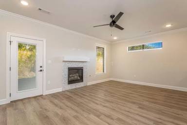 Main picture of 218 Kanis Ridge Dr