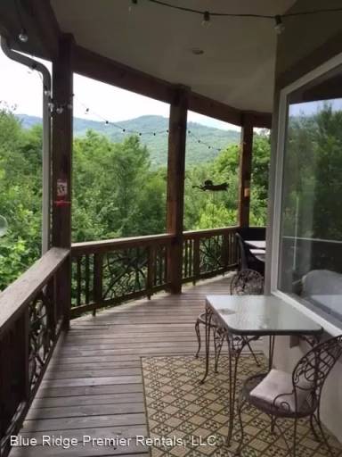 Main picture of 151 Country Club Dr