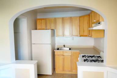 Main picture of 8105 Greenwood Ave