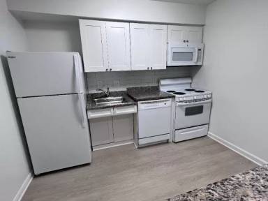 Main picture of The Flats At Shady Grove