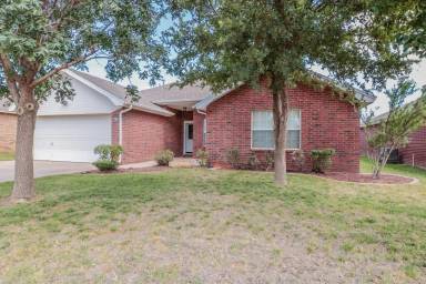 Main picture of 6704 6th St