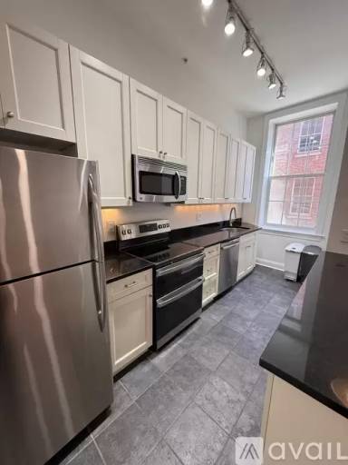 Main picture of 6 S Strawberry St
