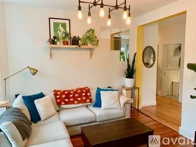 Main picture of 1 Kenney St