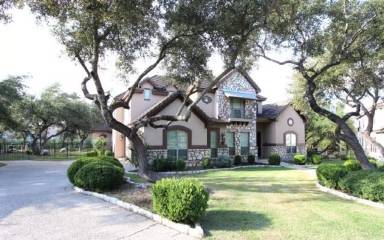 Main picture of 24402 Saddle Rock
