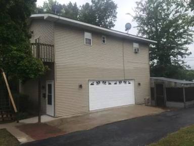 Main picture of 508 1/2 S Market St