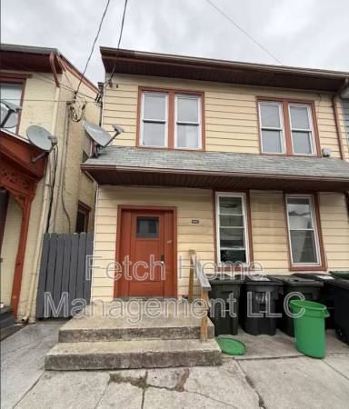 Main picture of 610 N 9th St