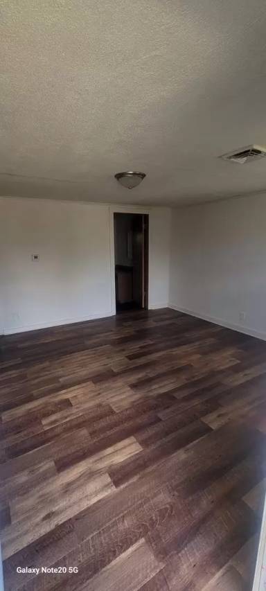 Main picture of 617 Center St