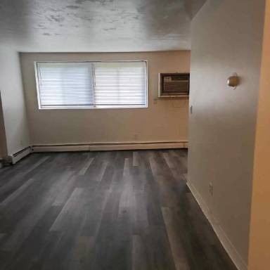 Main picture of 1421 44th Ave N