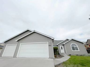 Main picture of 5831 N Hills Dr