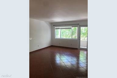 Main picture of 4800 Pine Tree Dr