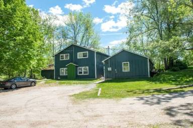 Main picture of 75 Chalet Hts