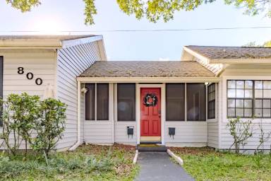 Main picture of 800 Altaloma Ave