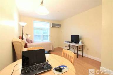 Main picture of 21 Brookline St