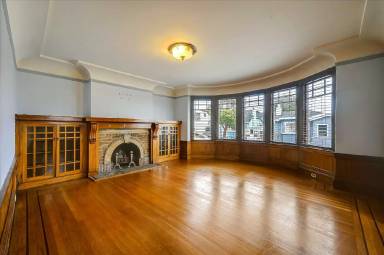 Main picture of 165 Colon Ave