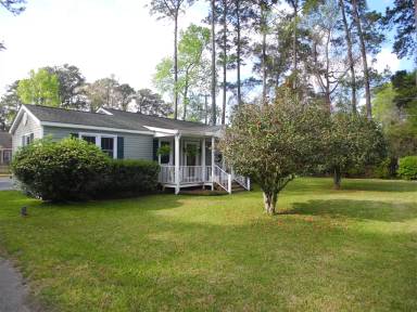 Main picture of 2 Cornus Dr