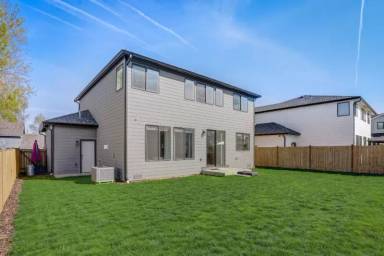 Main picture of 124 Homer Ave SW