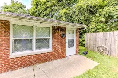 Main picture of 709 S Hutchinson Ave