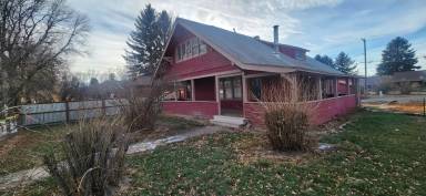 Main picture of 406 1st Ave E