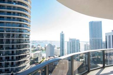 Main picture of Brickell Heights