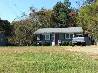 Main picture of 2828 Club Plaza Rd