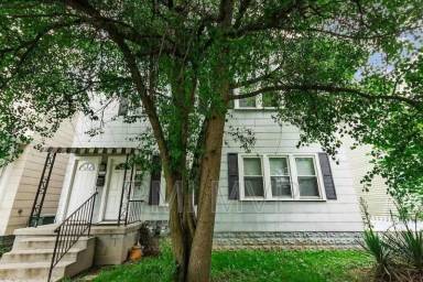 Main picture of 2564 Deming Ave