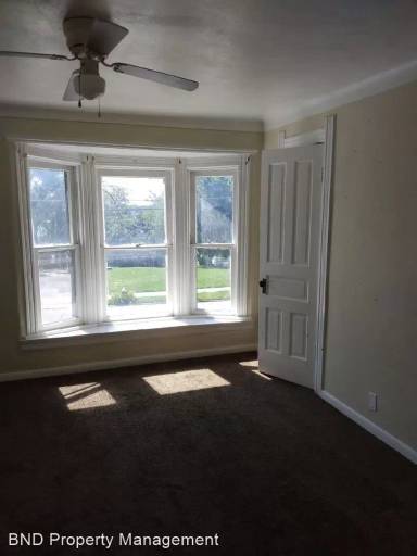 Main picture of 2408 Broadway St